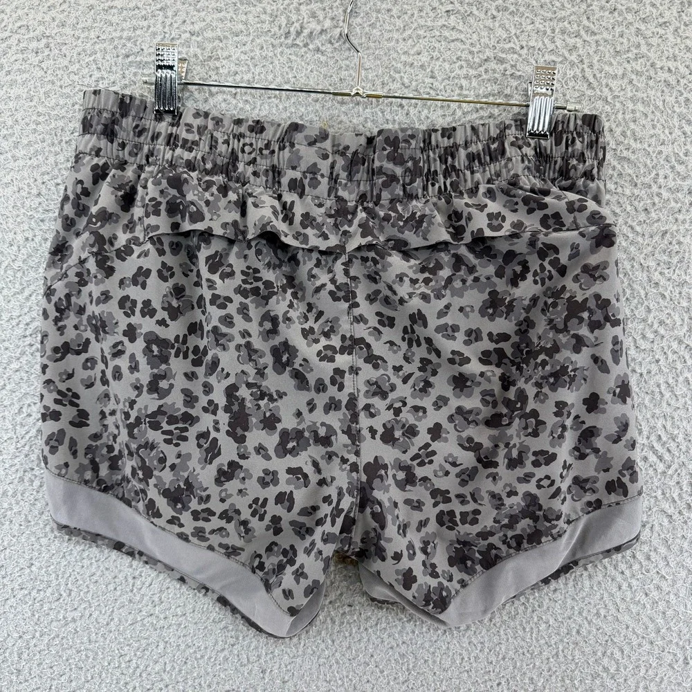Athleta Womens Grey Leopard Floral Print Running Shorts Mesh Trim Size M